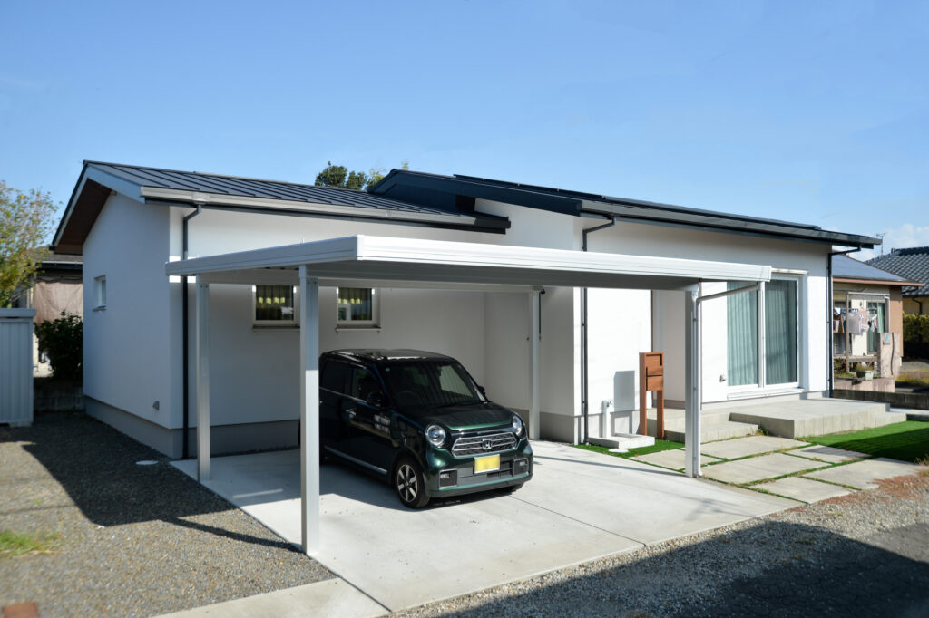 ガゲナウ製ＩＨに、同じく海外製食洗器。拘りを随所に施した世界基準の超快適な家。性能は当然、パッシブハウス。