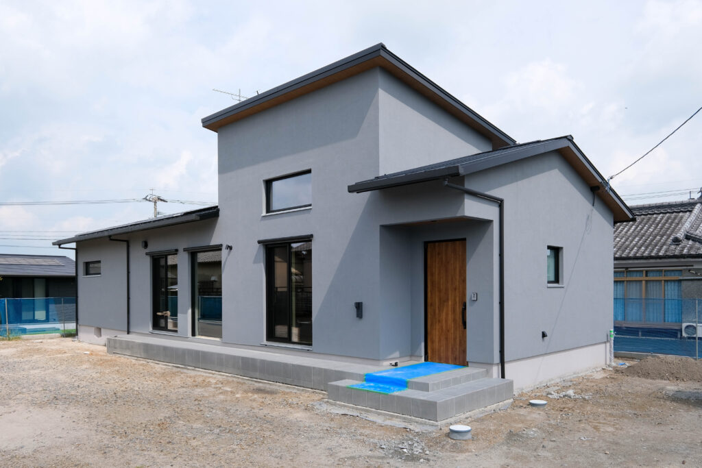 光と空気がめぐる天井高4ｍの大空間リビング。パッシブハウスがもたらす最上質の人生。